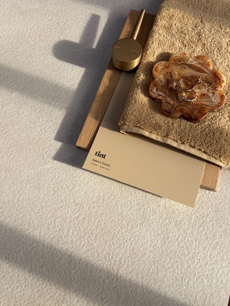 Brushed Brass finish